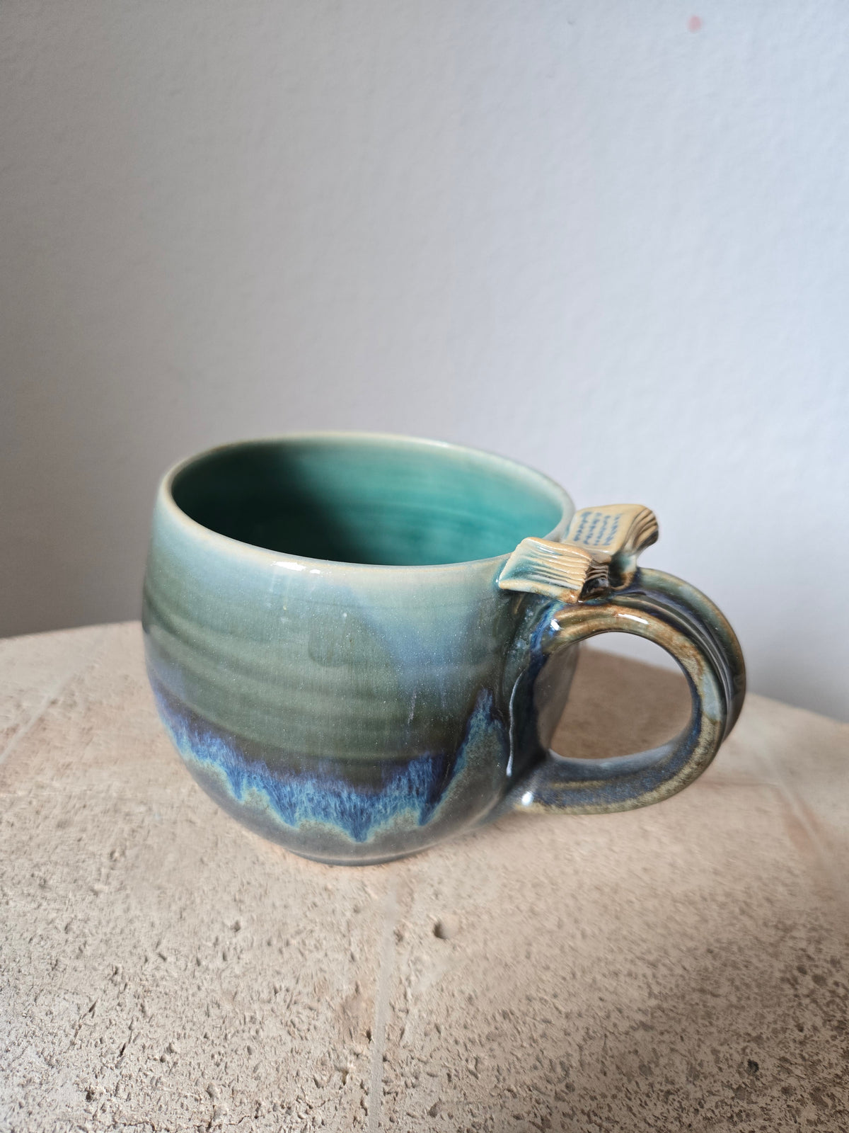 Keramik-Tasse „Schmökerzeit